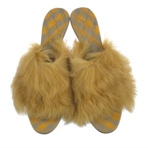 New Burberry fur slides